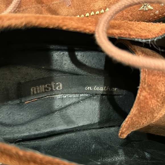 Adorable Musta in Spanish leather lace up,star studded shoes. - Picture 10 of 11